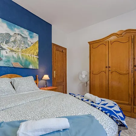 Sea View Blue Pearl * Arico